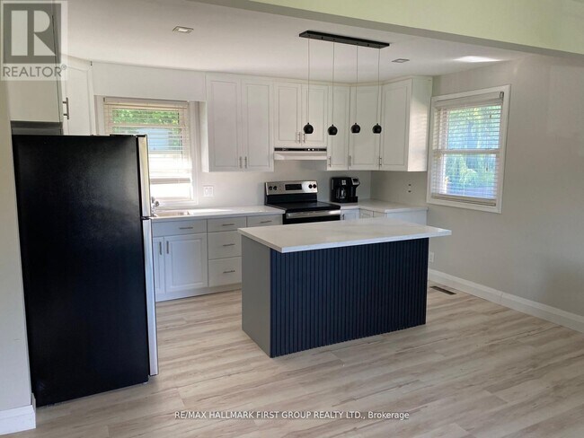 Photo - 714 Tennyson Ave