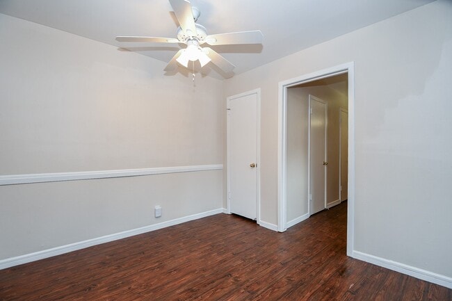 Building Photo - 4725 1/2 Merwin St Rental