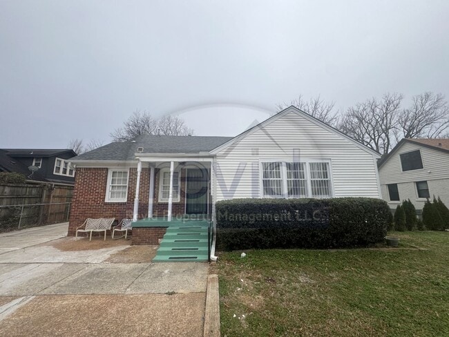 Building Photo - ROWLAND 623 Unit 625