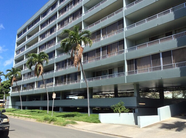 Building Photo - Elms - Close to Ala Moana, Downtown & More