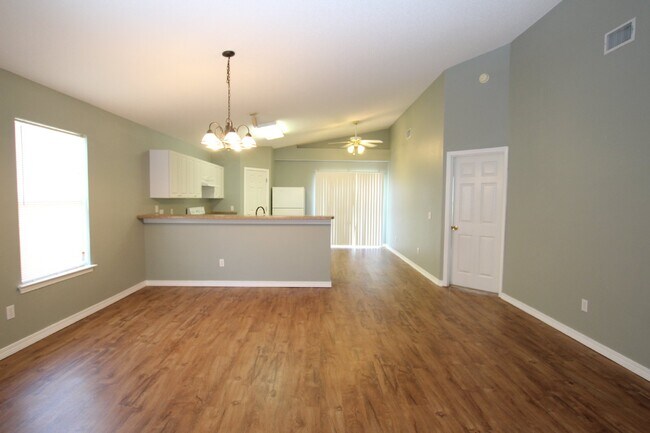 Photo - Spacious 3 Bedroom, 2 Bath Brick Home in Southwest Pensacola Near NAS & Beaches