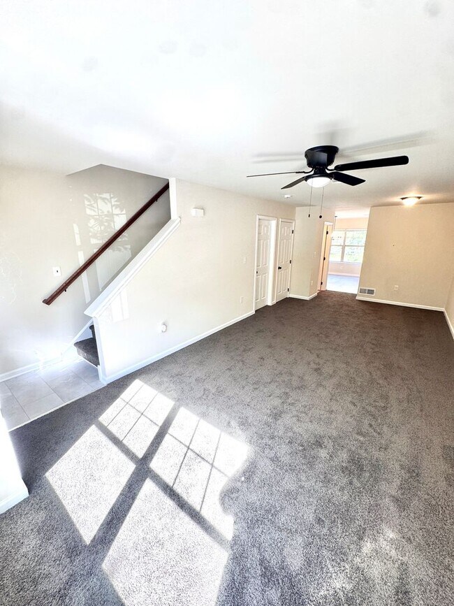789 Mohawk St