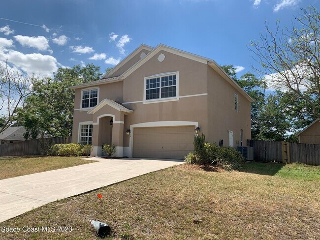 Photo - 950 Nixon Cir NE