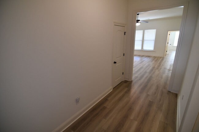 Photo - Trendy, 3 bedroom, 2 bath home in coveted Kenilworth Crossing Community near LSU