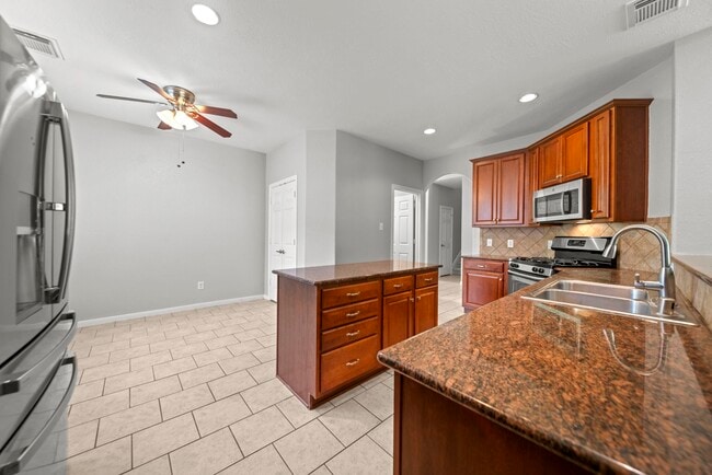 Photo - 42 Ebony Oaks Pl