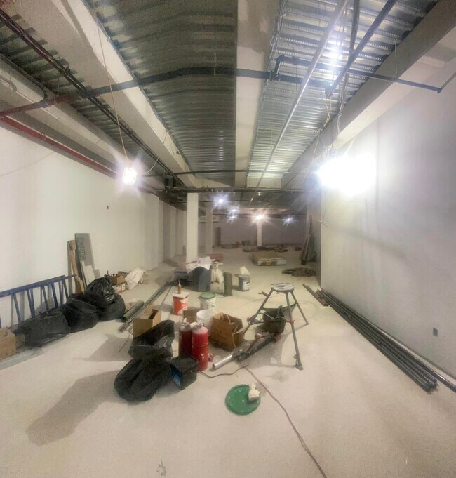 Photo - 2068 E 14th St