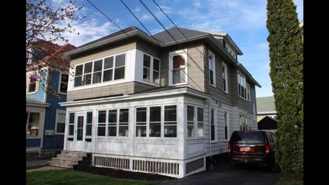 Photo - 319 Burnet Park Dr