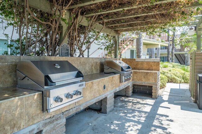 Parrillas para barbacoa - El Cortez Apartments