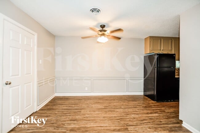 Photo - 1020 Mary Dr