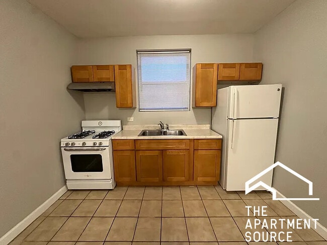 Photo - 6343 N Claremont Ave Unit 3W