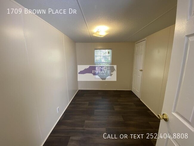 Photo - 1709 Brown Pl Dr