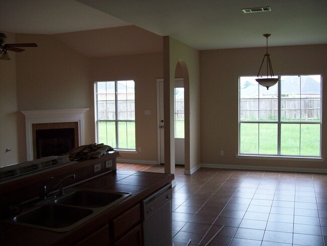 Photo - 26043 Wimbledon Dr