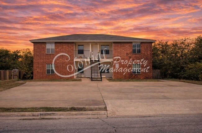 Building Photo - AVAILABLE SOON! *MORE PHOTOS COMING SOON*