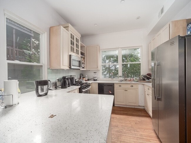 Photo - 44 Mozart St Unit 1