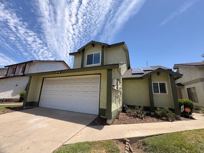 Building Photo - Wonderful 3 bedroom 2 bathroom home in HOA community