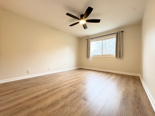 Photo - 613 Hillsboro Rd Unit B-13