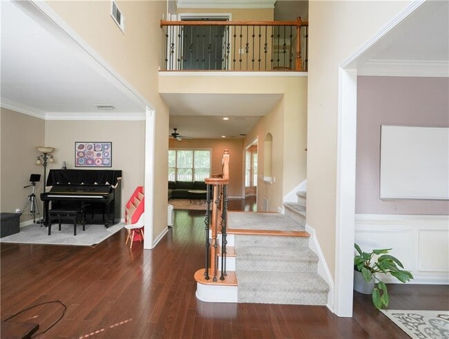 Photo - 350 Scarborough Way