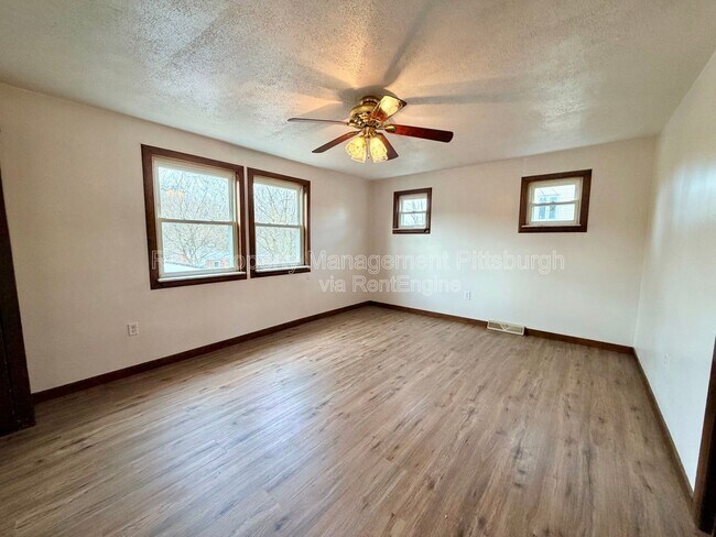 Photo - 400 Patterson Rd