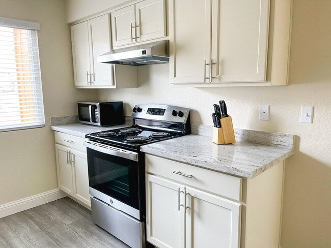 Photo - 12701 N Pennsylvania Ave Unidad ID1036785P