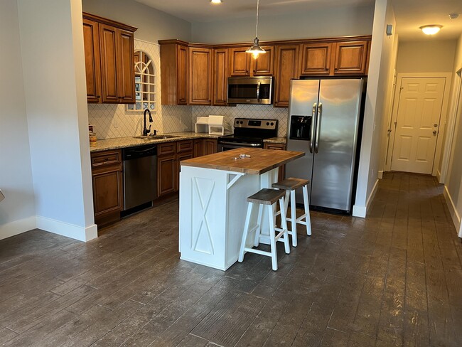 Photo - 252 Lee Ln