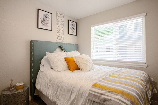Encanto Lofts Apartments