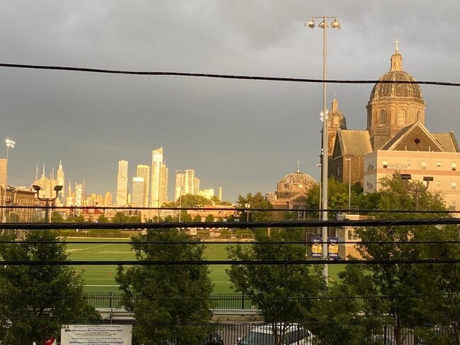 NYC View of Hudon Yard from Living Room - 2003 Summit Ave Apartments Unit 2