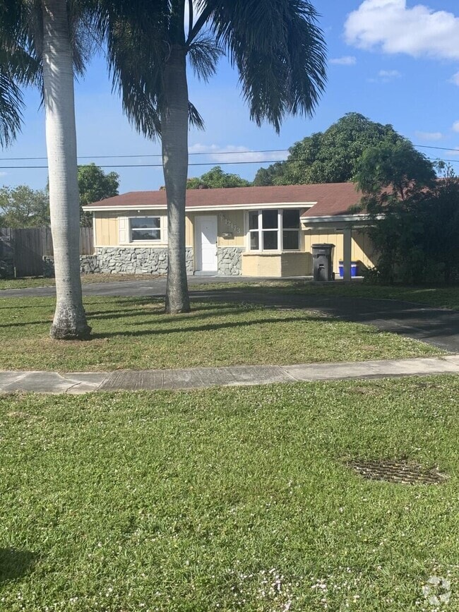 Building Photo - 12173 Colony Ave Rental