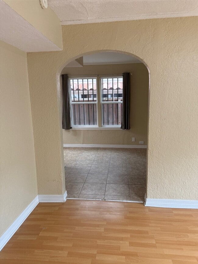 Photo - 5106 Jackson St