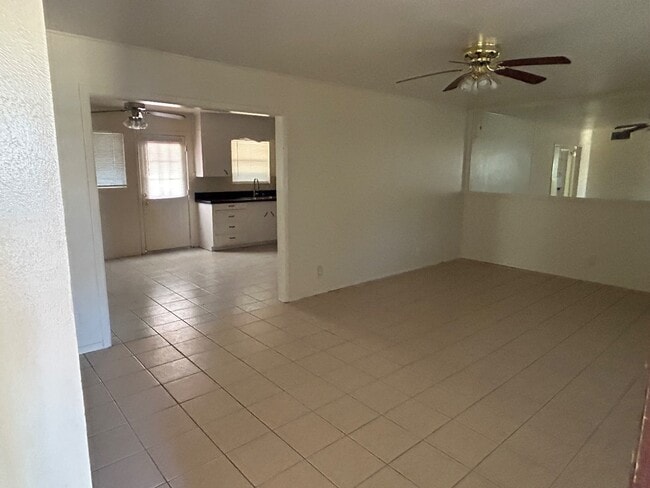 Photo - 302 S Everts St