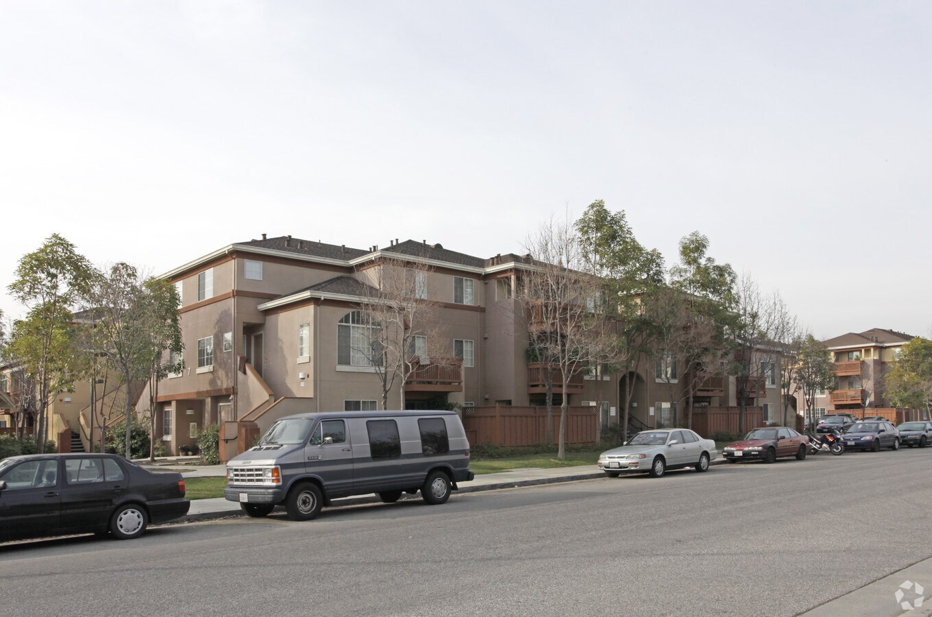 Blossom River - Blossom River Apartments