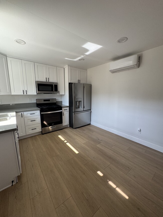 Photo - 729 Tressy Ave