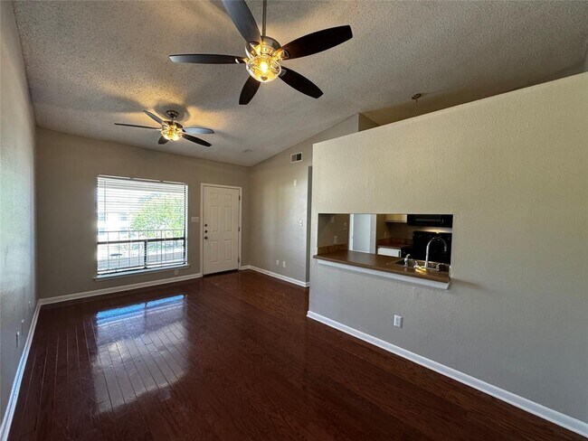 Photo - 1705 Crossing Pl Unit 139C