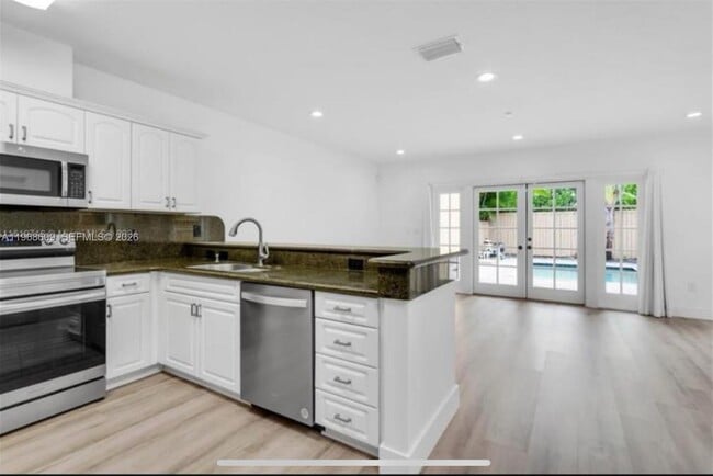 Photo - 3047 Day Ave