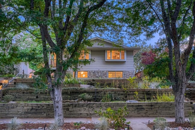 West Highlands 4-bedroom 2-bathroom - West Highlands 4-bedroom 2-bathroom House