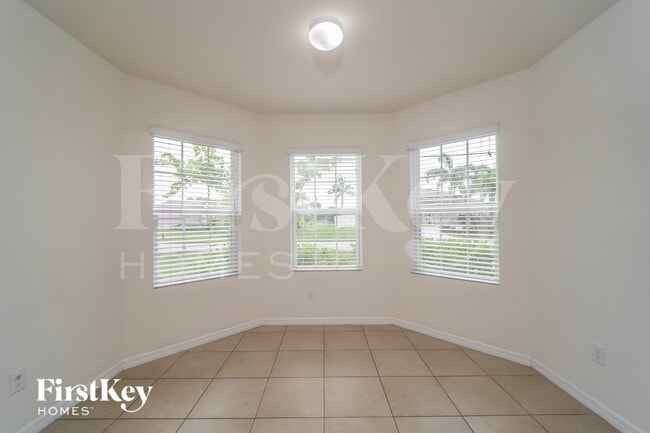 Photo - 604 SW 6th Ave