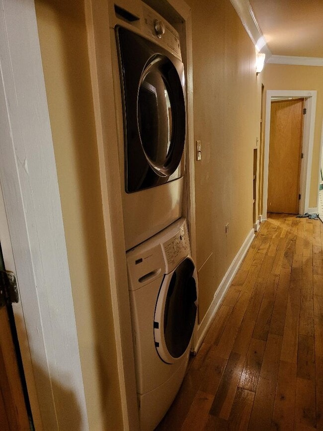 Laundry - 6110 S Kimbark Ave Unit 1