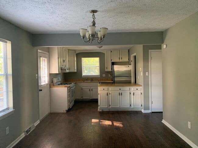 Photo - Sandusky Home With Main Level Master Bedroom