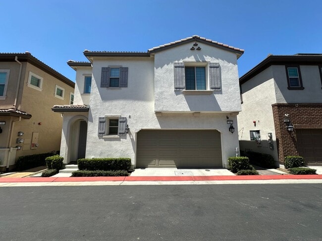 Building Photo - Beautiful 3 Bedroom, 2.5 Bath Mountain House Home.