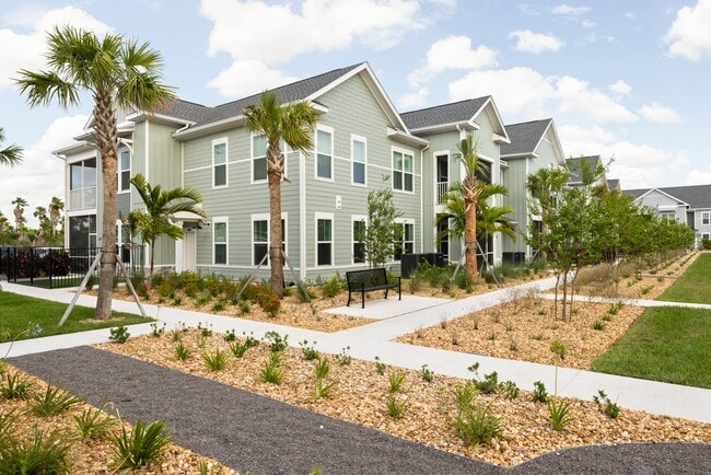 Palm Grove Luxury Apartments