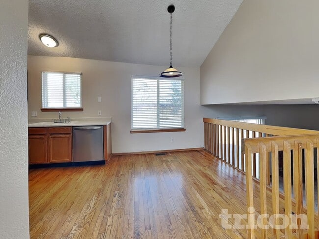 Photo - 5525 E 130th Dr