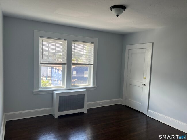 Photo - 24 Circular Ave Unit 3B