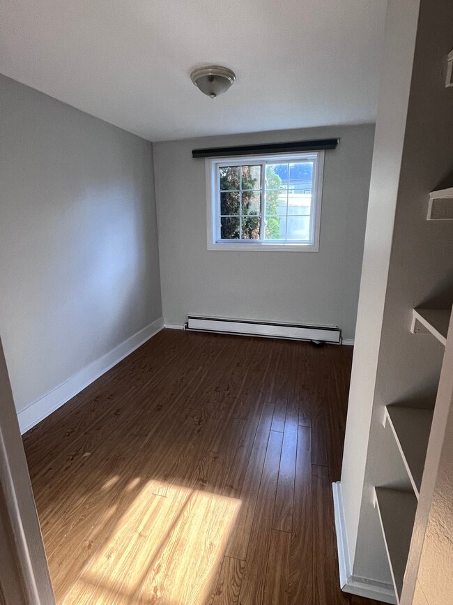 Photo - ONE BEDROOM APARTMENT IN THE HEART OF DARTMOUTH Unit 9