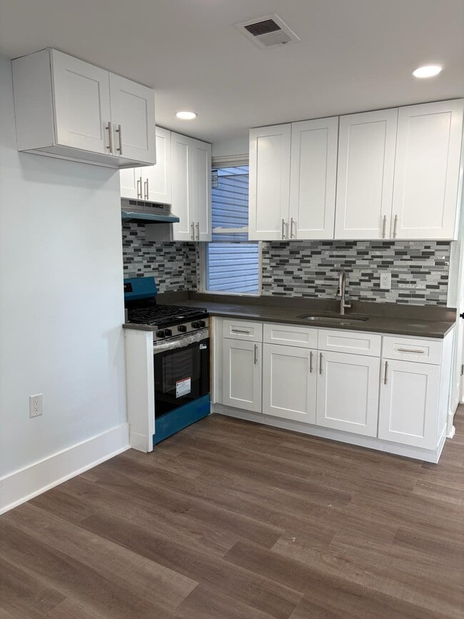 Photo - 329 Elizabeth Ave