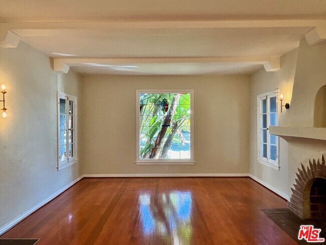 Photo - 1075 S Ogden Dr