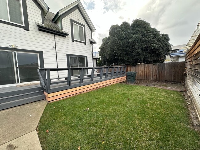 Photo - 315 W 3rd St