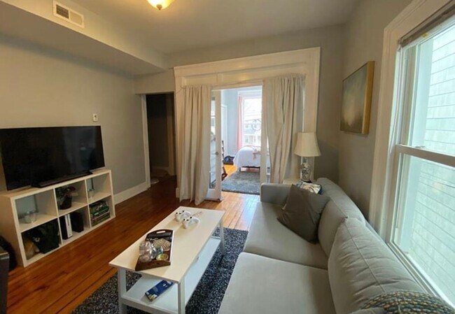 Photo - 77 Edwards St Unidad 2L