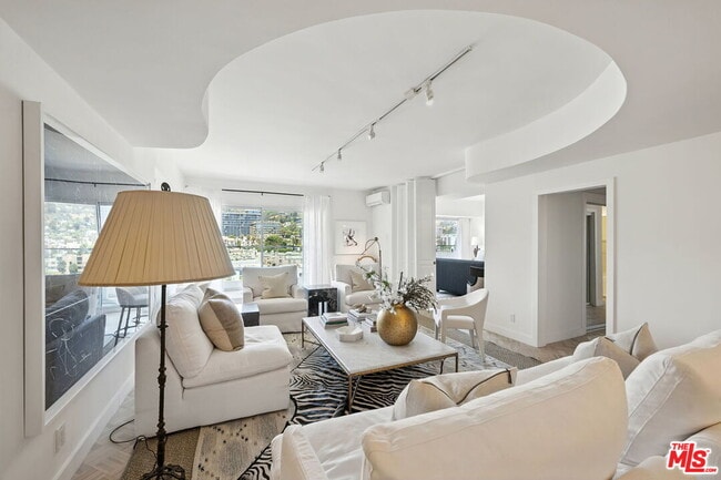 Photo - 838 N Doheny Dr Condo Unit 1405