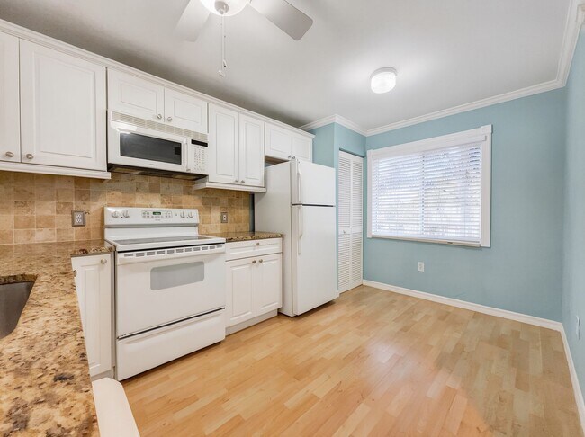 Photo - Stunning Sandpiper Bay 2 bed/2 bath end unit condo