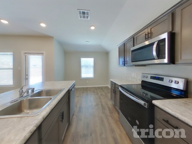 Photo - 3612 Skelton St