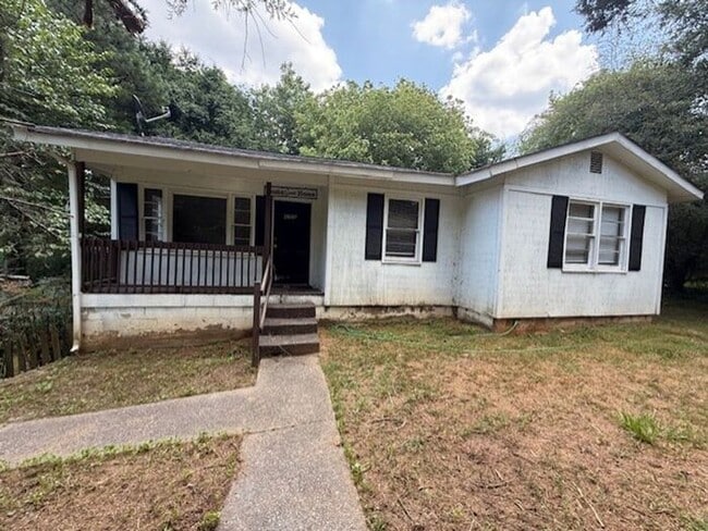 Photo - Charming 3 Bedroom Home on Secluded Street...